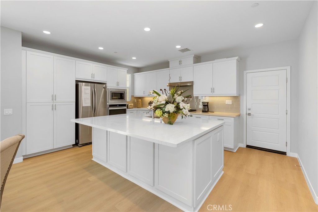 136 Modjeska Irvine, CA 92618 - Photo 7 of 39