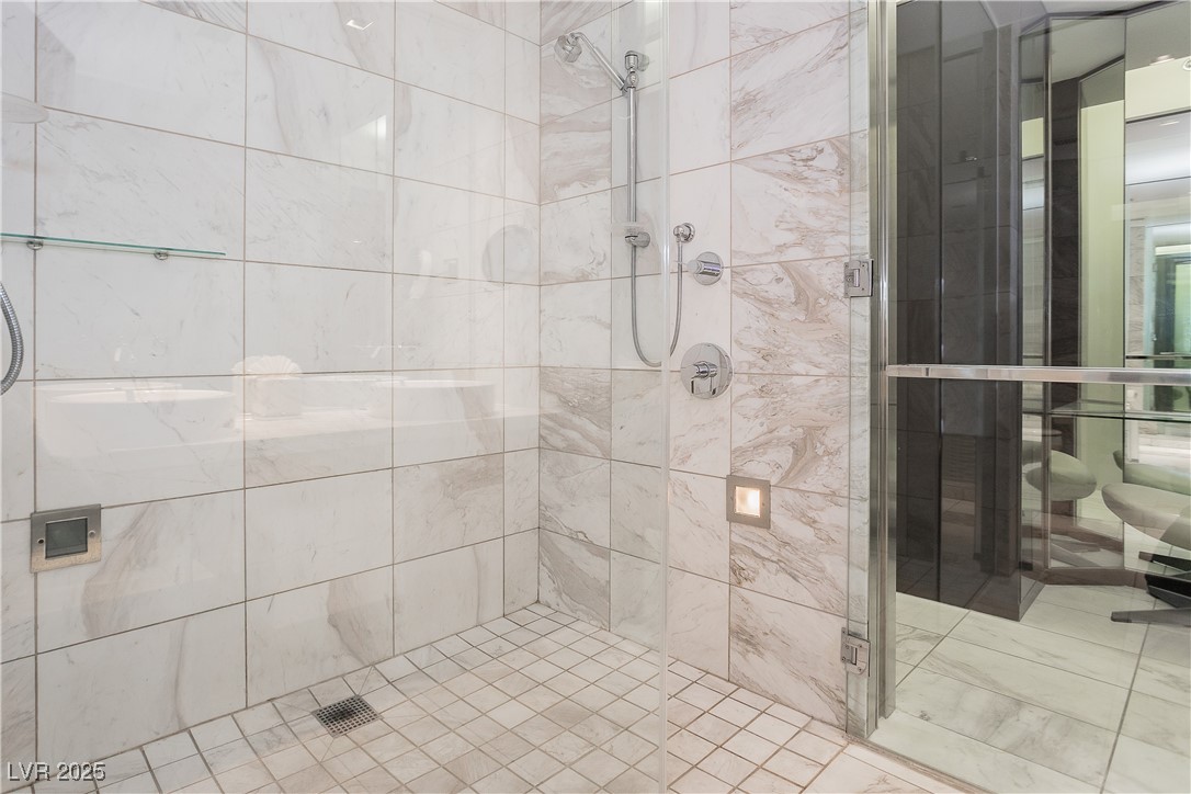 4381 West Flamingo Road, Unit 53321 Las Vegas, NV 89103 - Photo 29 of 41 Bathroom featuring a shower stall