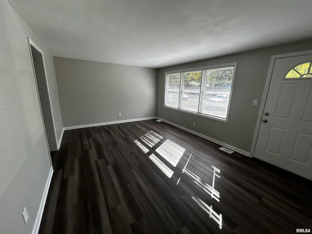 $1,199 | 2819 West Westport Road, Peoria, IL 61615