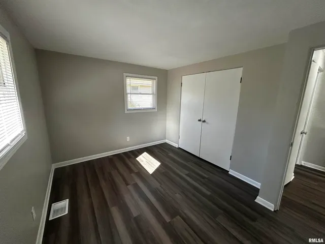 $1,199 | 2819 West Westport Road, Peoria, IL 61615