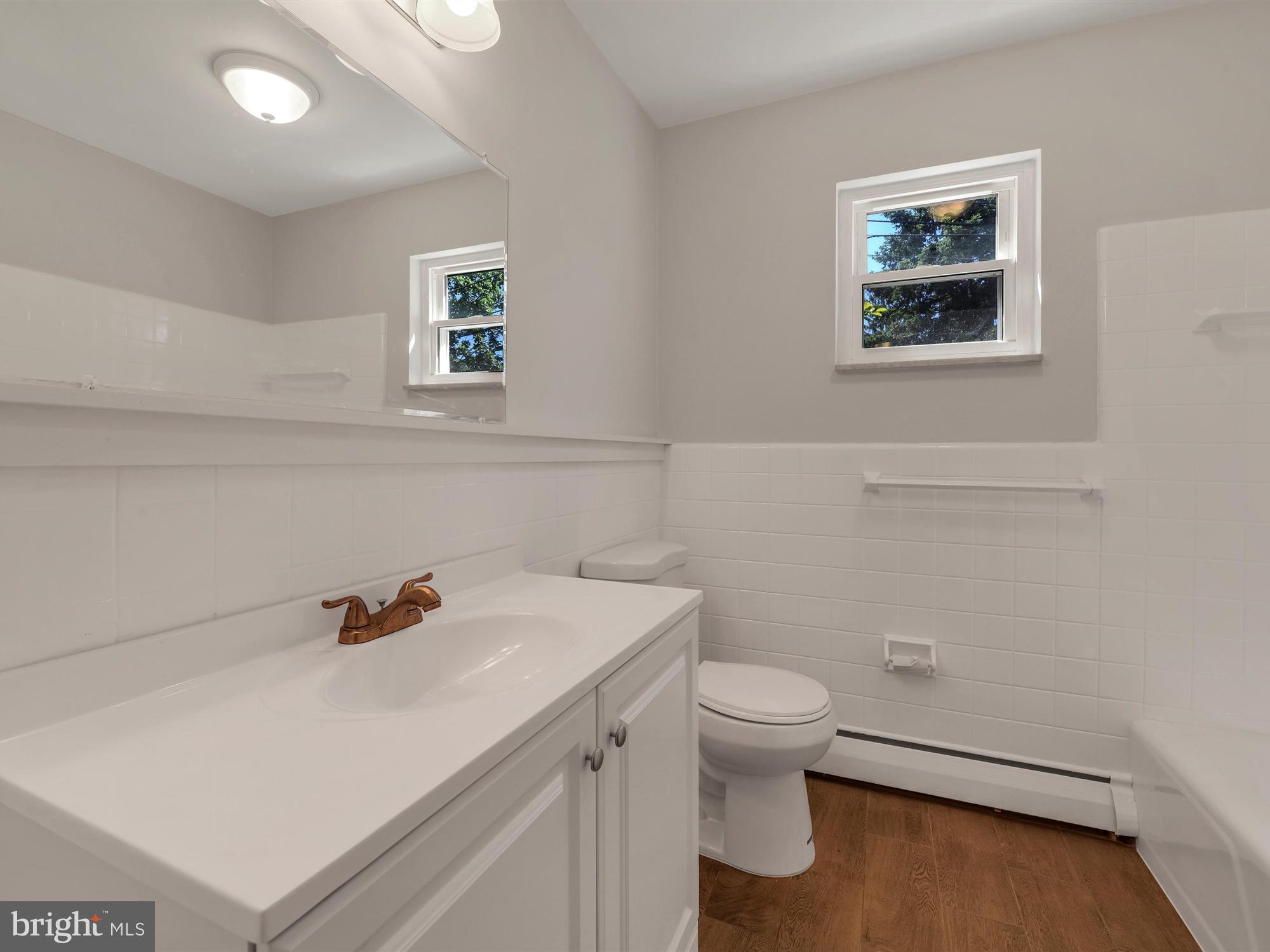 605 Fairview Road Swarthmore, PA 19081 - Photo 16 of 28 Hall FULL Bathrooms