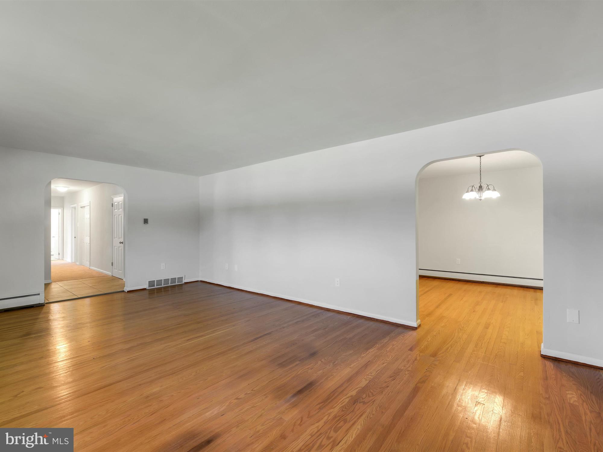 605 Fairview Road Swarthmore, PA 19081 - Photo 5 of 28 Living Room