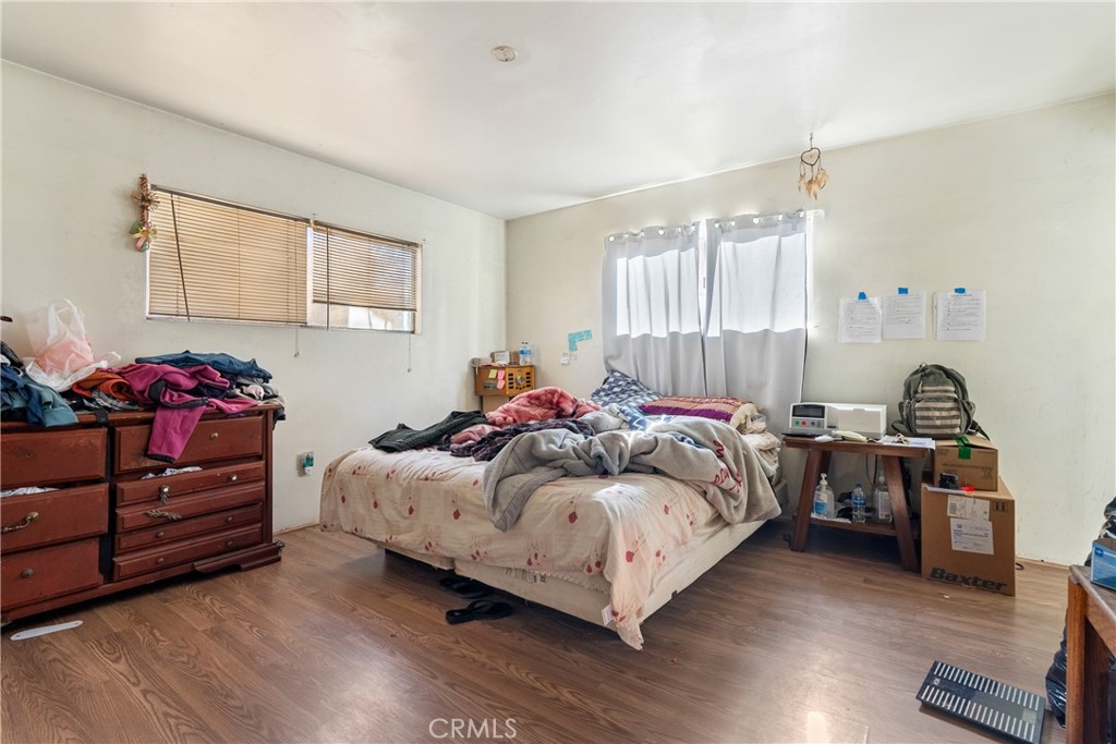 170 Pacific Avenue Paso Robles, CA 93446 - Photo 18 of 34 a bedroom with bed and a window
