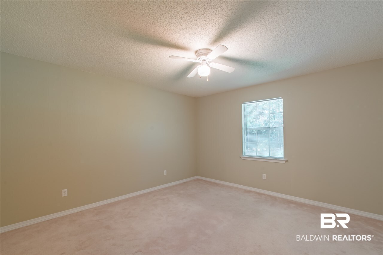 200 Lakeview Loop Daphne, AL 36526 - Photo 28 of 37