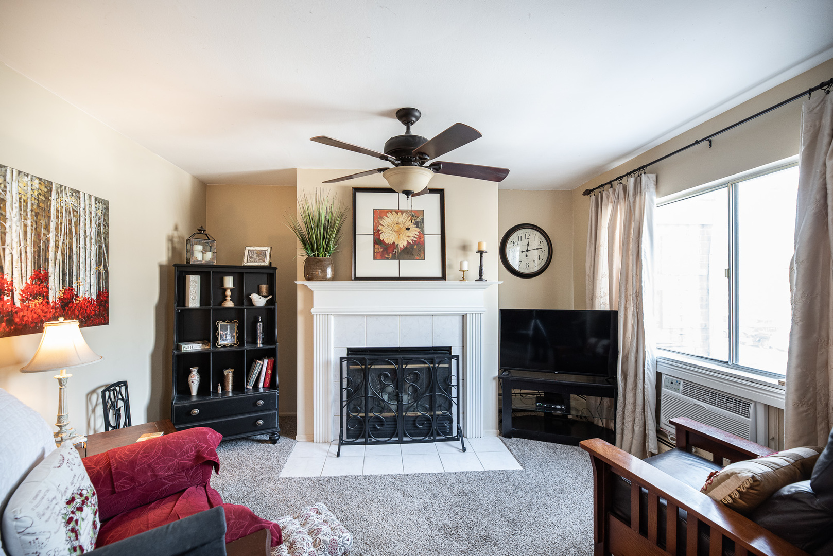 2411 South Goebbert Road, Unit 206 Arlington Heights, IL 60005 - Photo 8 of 33 Gallery Image 8