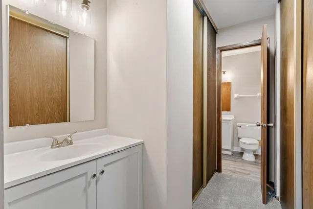 $159,900 | 135 Viking Drive East, Unit 321, Little Canada, MN 55117