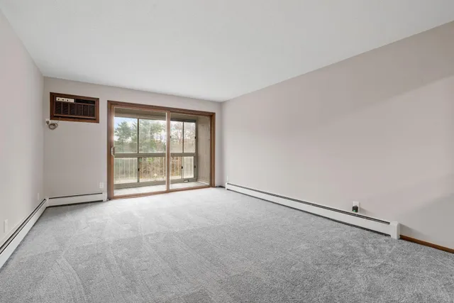 $159,900 | 135 Viking Drive East, Unit 321, Little Canada, MN 55117