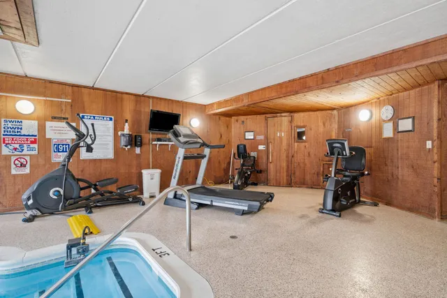 $159,900 | 135 Viking Drive East, Unit 321, Little Canada, MN 55117