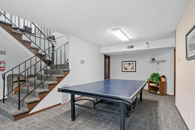 $159,900 | 135 Viking Drive East, Unit 321, Little Canada, MN 55117