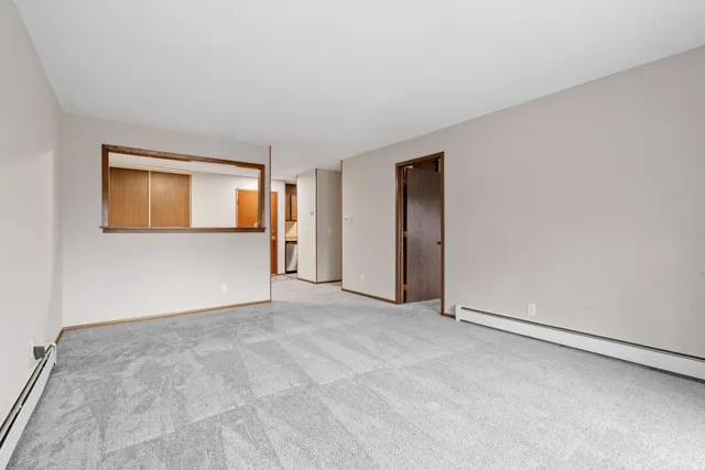 $159,900 | 135 Viking Drive East, Unit 321, Little Canada, MN 55117