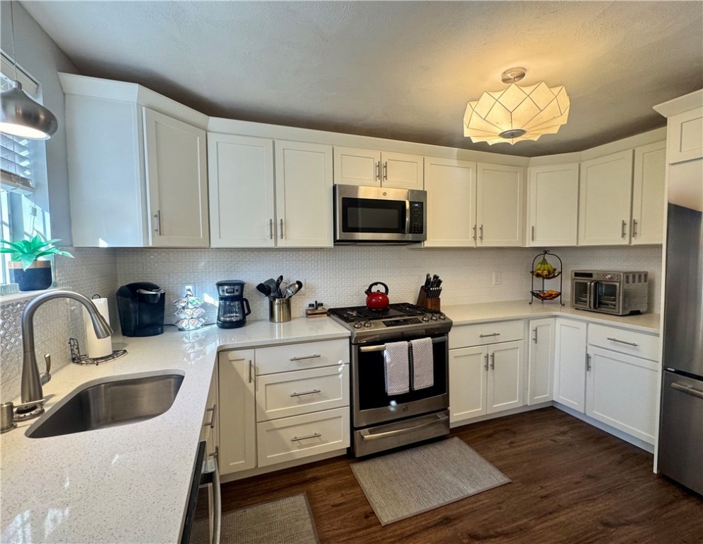 10 Parsley Lane Narragansett, RI 02874 - Photo 12 of 32