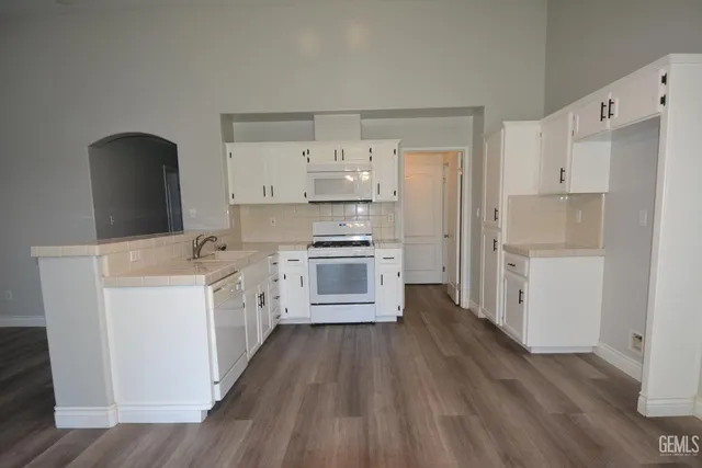 $405,000 | Undisclosed Address, Bakersfield, CA 93312