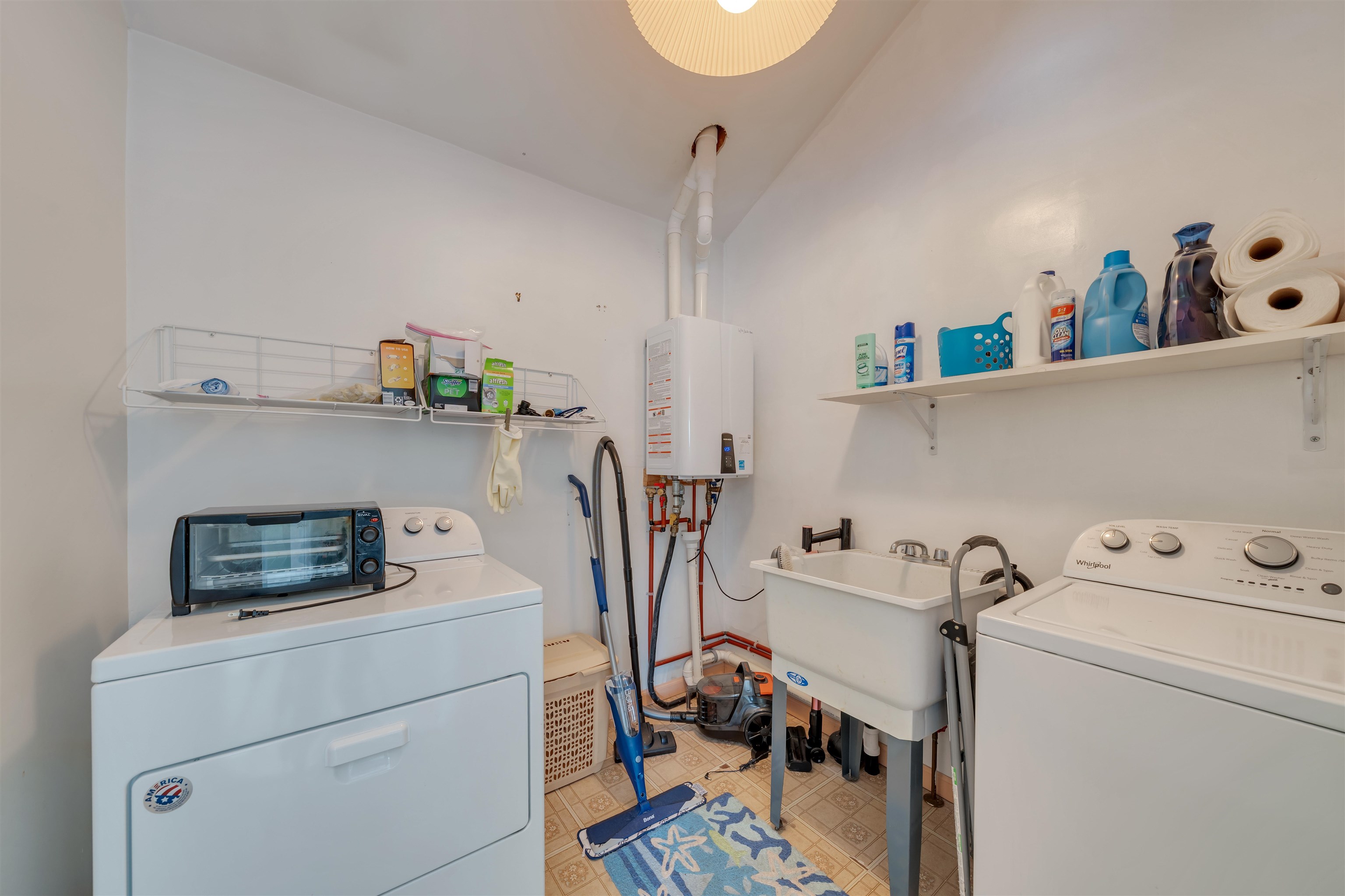 48 Spruce Avenue Villas, NJ 08251 - Photo 21 of 37 a utility room with dryer and washer