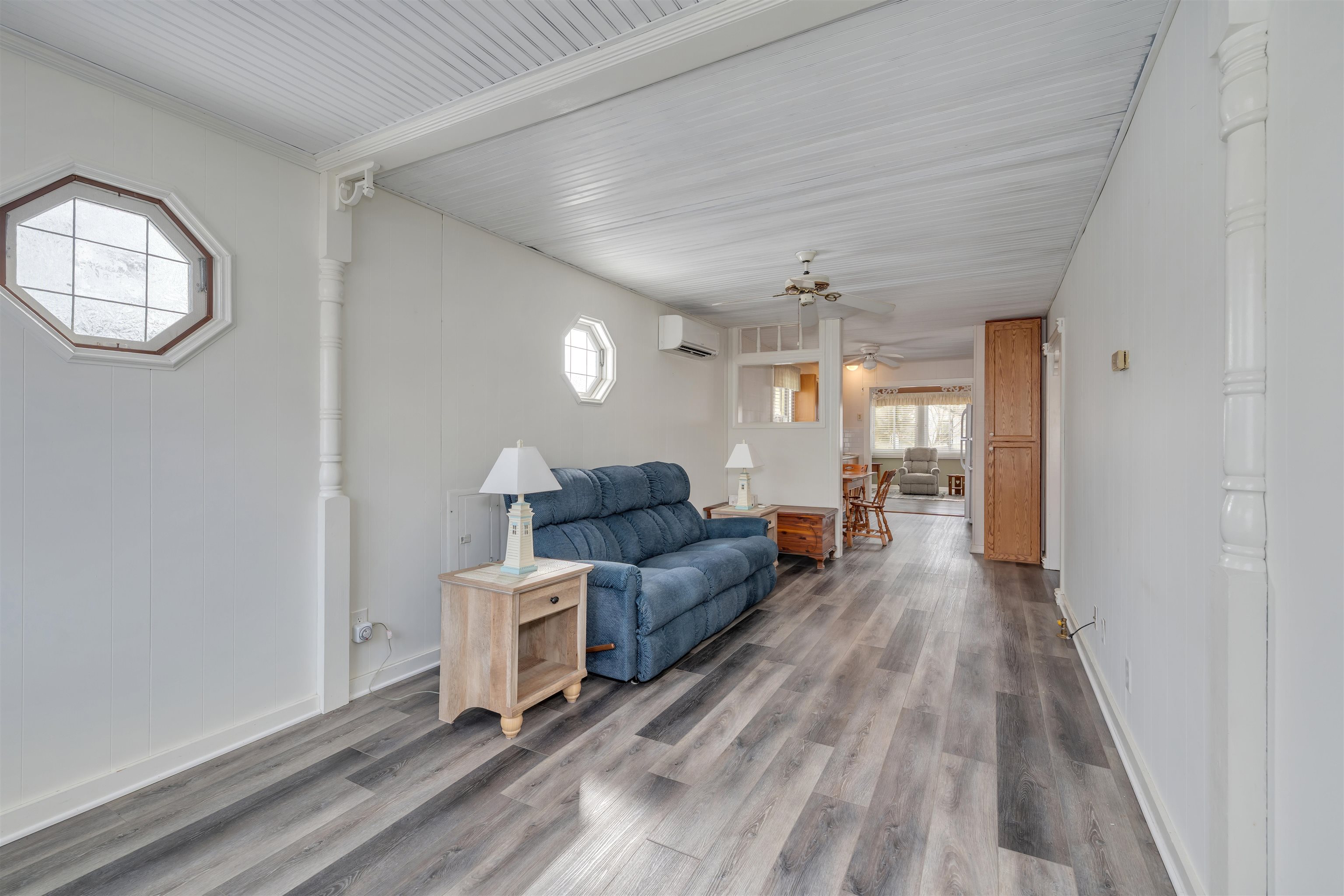 48 Spruce Avenue Villas, NJ 08251 - Photo 4 of 37 a living room with furniture and a wooden floor