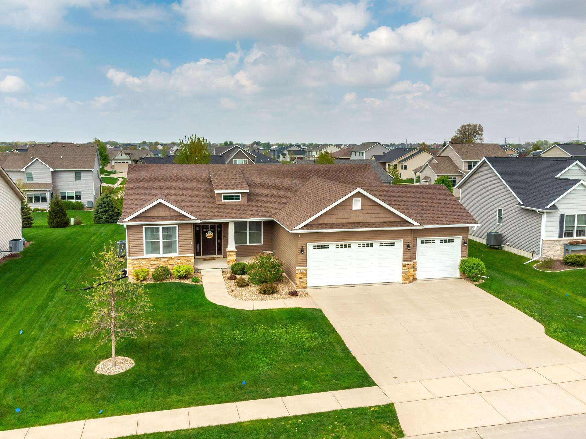 5838 Emily Road Bettendorf, IA 52722 - Photo 29 of 30 Gallery Image 29
