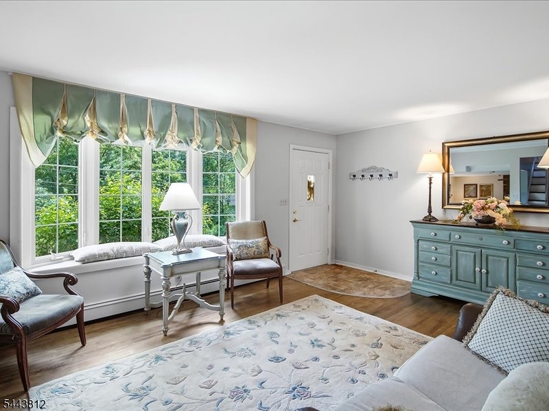 76 Long Hill Road Gillette, NJ 07933 - Photo 5 of 29