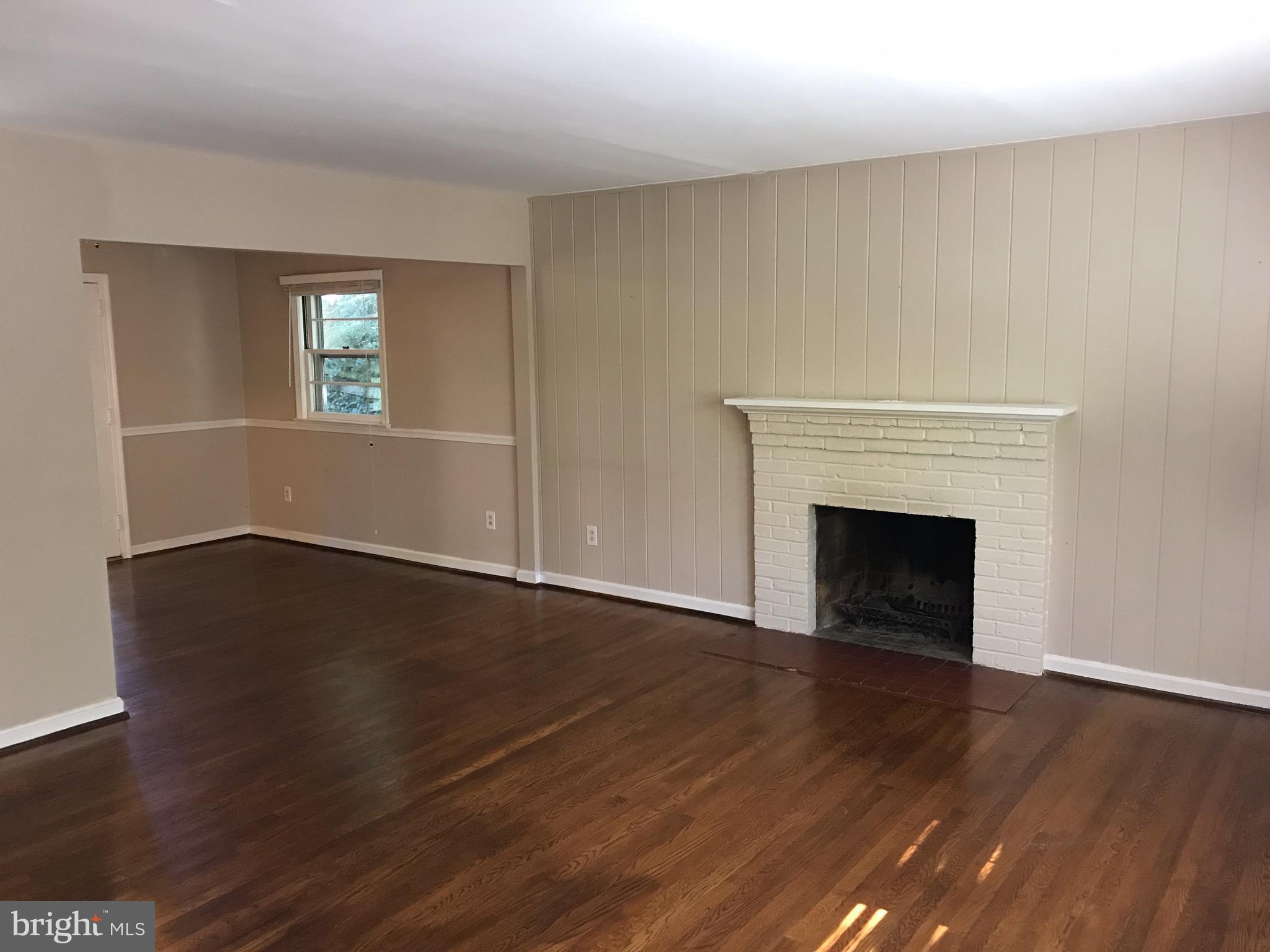 2333 Barbour Road Falls Church, VA 22043 - Photo 4 of 8 Living Room