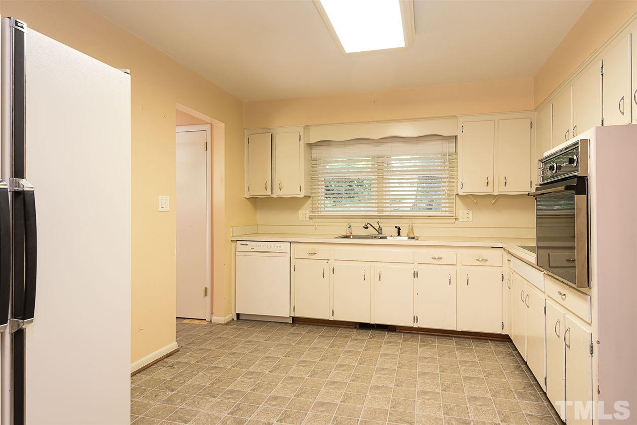 4300 Union Street Raleigh, NC 27609 - Photo 8 of 23 a view of a kitchen with a stove
