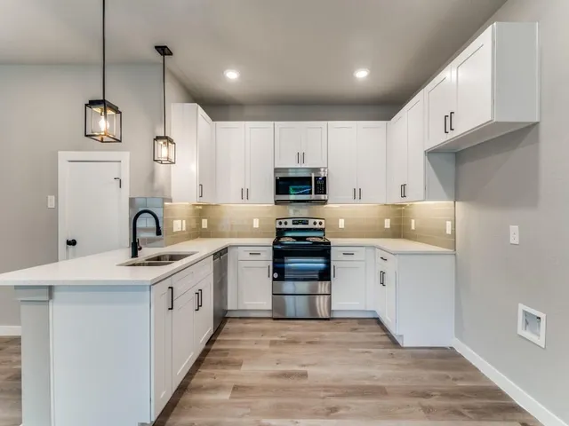 $1,950 | 3163 Karen Street, Fort Worth, TX 76116