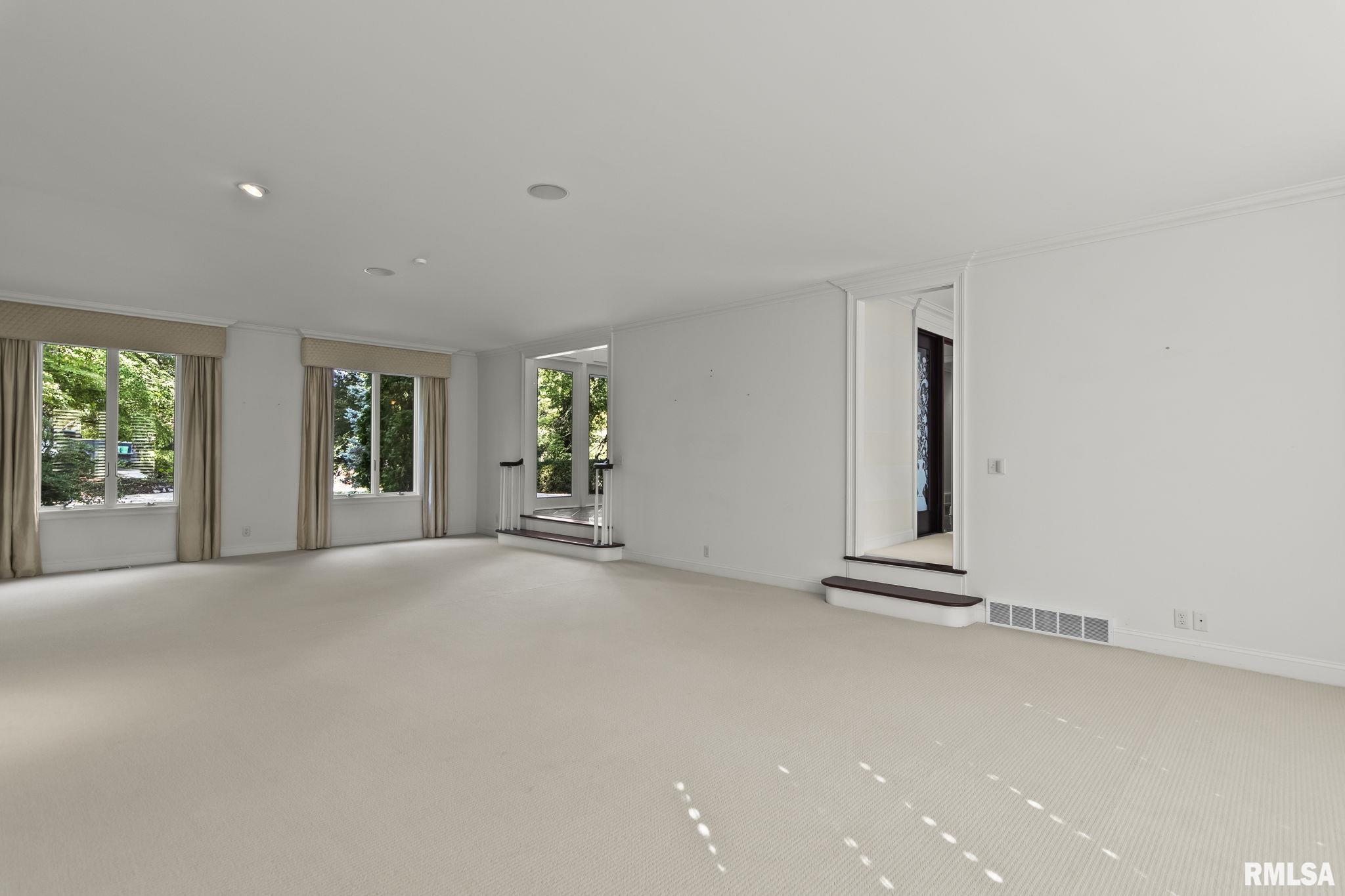 2100 South Illini Road Springfield, IL 62704 - Photo 10 of 77 Gallery Image 10