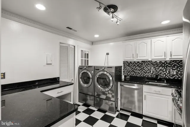 $219,900 | 10104 Little Pond Place, Unit 5, Montgomery Village, MD 20886