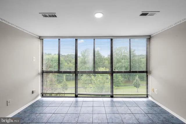 $219,900 | 10104 Little Pond Place, Unit 5, Montgomery Village, MD 20886