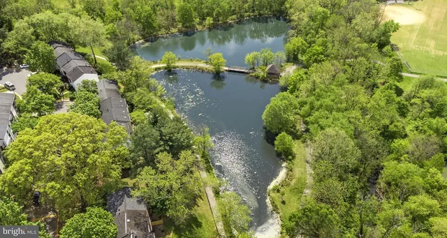 $219,900 | 10104 Little Pond Place, Unit 5, Montgomery Village, MD 20886