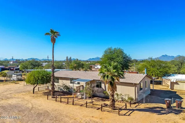 a view of a terrace with sitting area