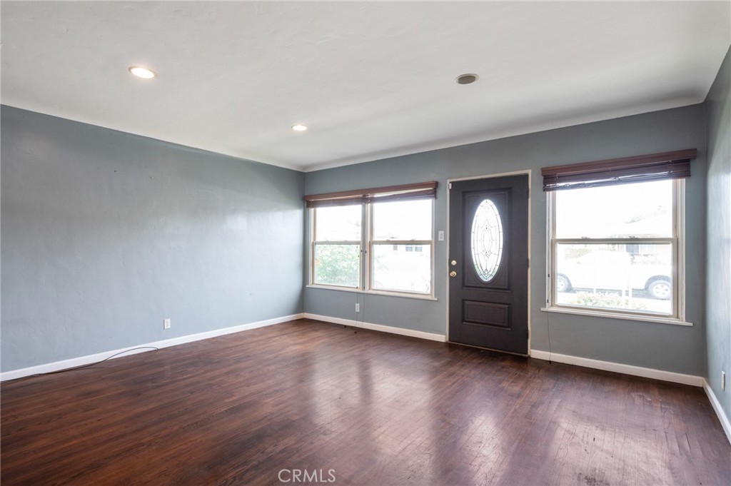 2736 Jackson Street East Carson, CA 90810 - Photo 4 of 37