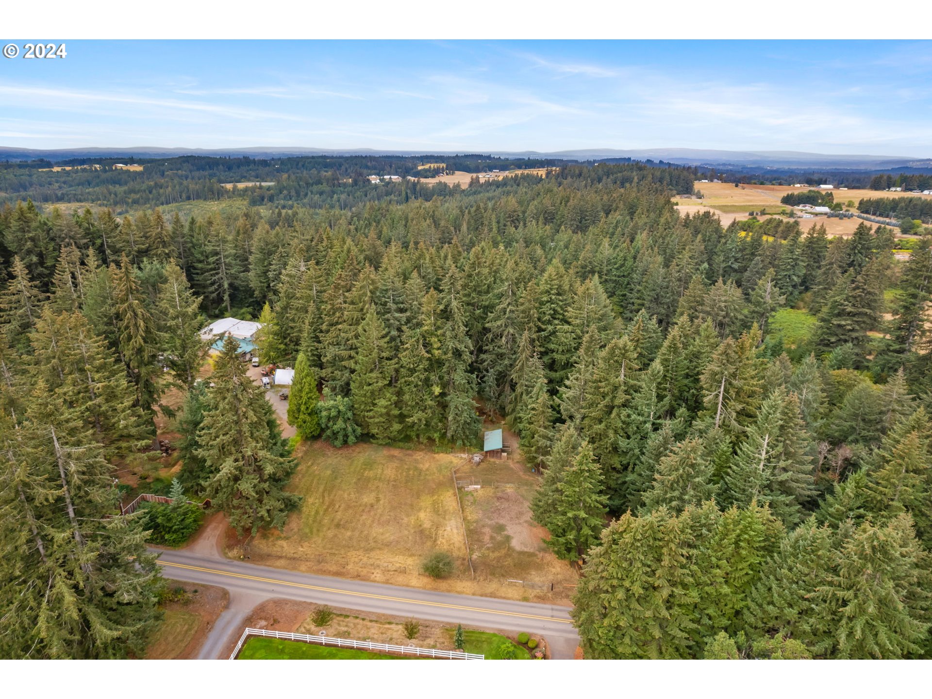 24271 South Newkirchner Road Oregon City, OR 97045 - Photo 40 of 41 a view of a city