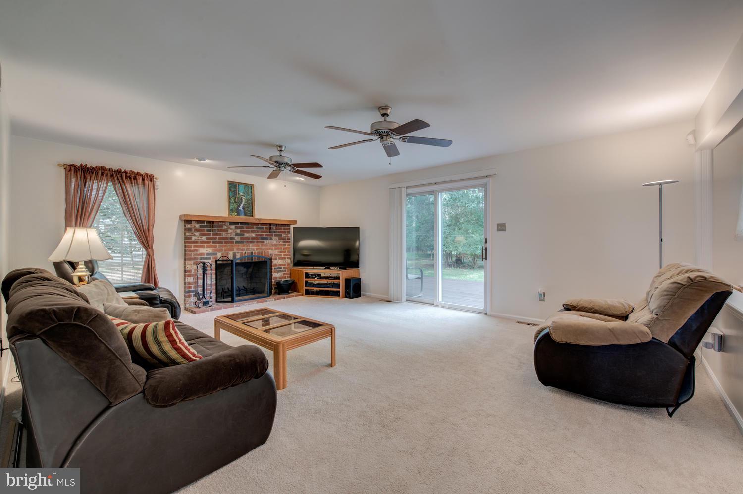 54 Washington Way Tabernacle, NJ 08088 - Photo 13 of 42 Family Room