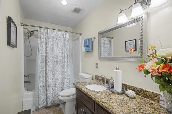 $260,000 | 3925 Wiggington Road, Tallahassee, FL 32303