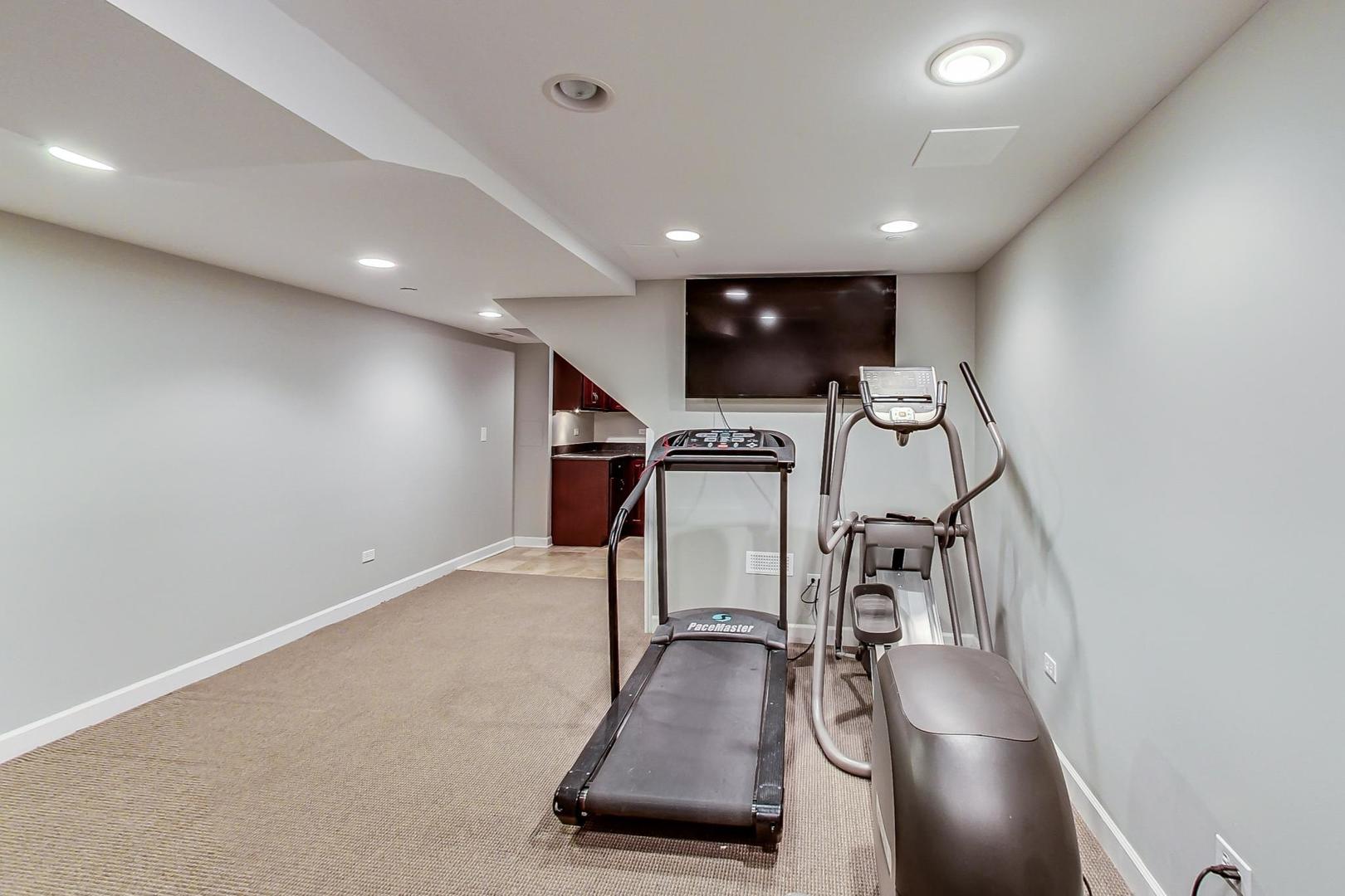 1387 Gettysburg Road Long Grove, IL 60047 - Photo 35 of 46 a room with gym equipment