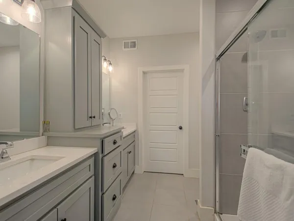 $462,900 | 807 Northeast Algonquin Street, Unit B, Lee's Summit, MO 64064