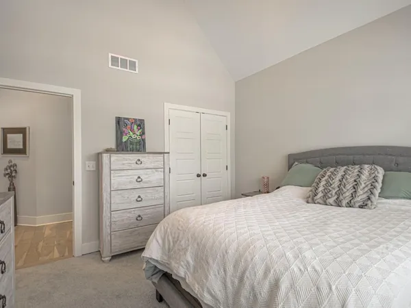$462,900 | 807 Northeast Algonquin Street, Unit B, Lee's Summit, MO 64064