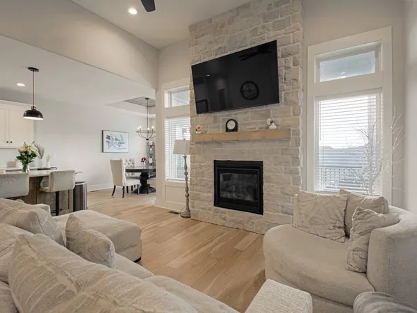 $462,900 | 807 Northeast Algonquin Street, Unit B, Lee's Summit, MO 64064