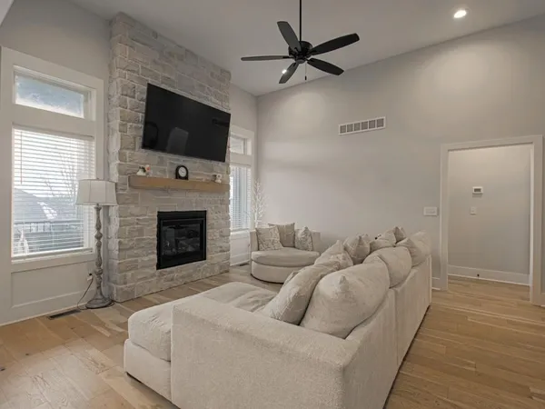 $462,900 | 807 Northeast Algonquin Street, Unit B, Lee's Summit, MO 64064