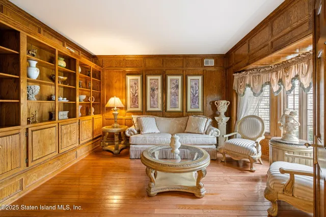 $2,599,000 | 314 Bertram Avenue | Huguenot