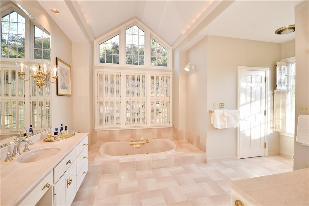 265 Springdale Road Venetia, PA 15367 - Photo 15 of 25
