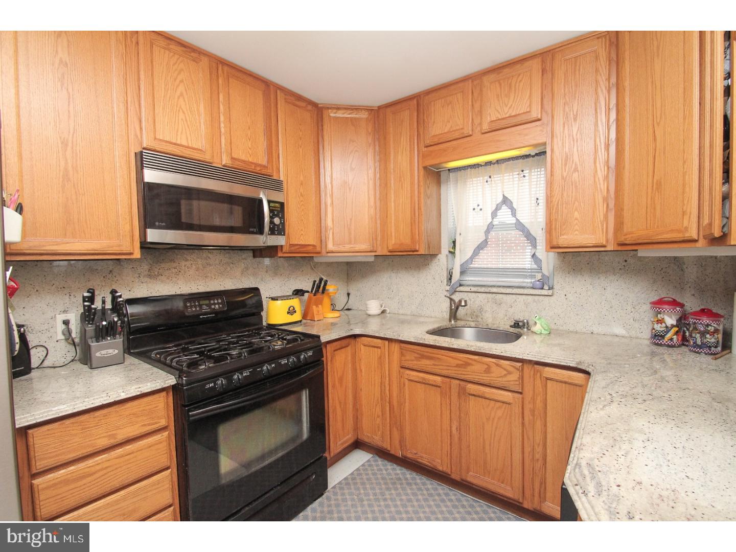 1820 Rhawn Street Philadelphia, PA 19111 - Photo 3 of 18 Kitchen