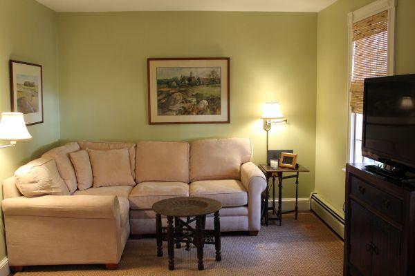 27 Gregory Island Road Hamilton, MA 01982 - Photo 7 of 12 Gallery Image 7
