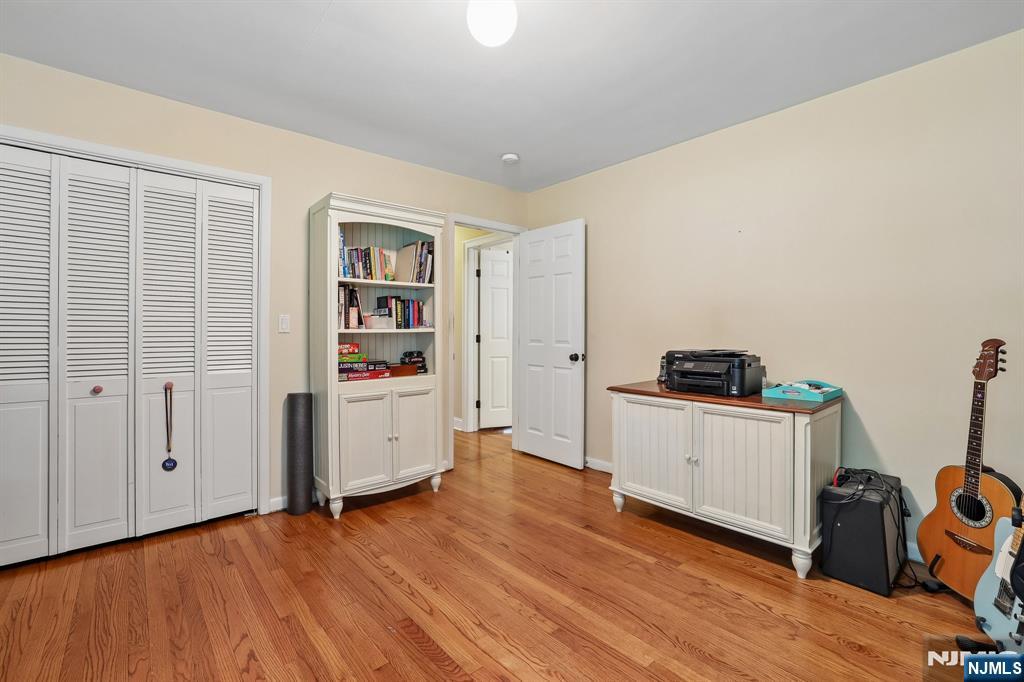 10 Arcadia Road Woodcliff Lake, NJ 07677 - Photo 17 of 33
