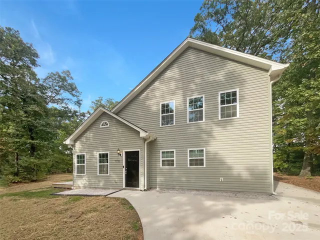 $378,000 | 7721 Red Robin Trail, Denver, NC 28037