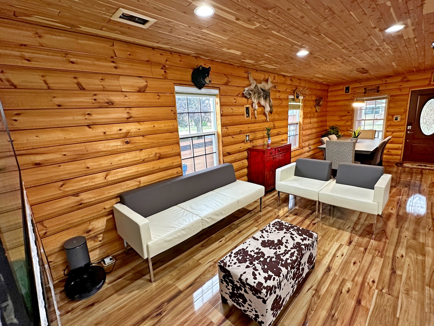 3515 Union Avenue Steger, IL 60475 - Photo 17 of 65 a couch sitting in a room next to a building