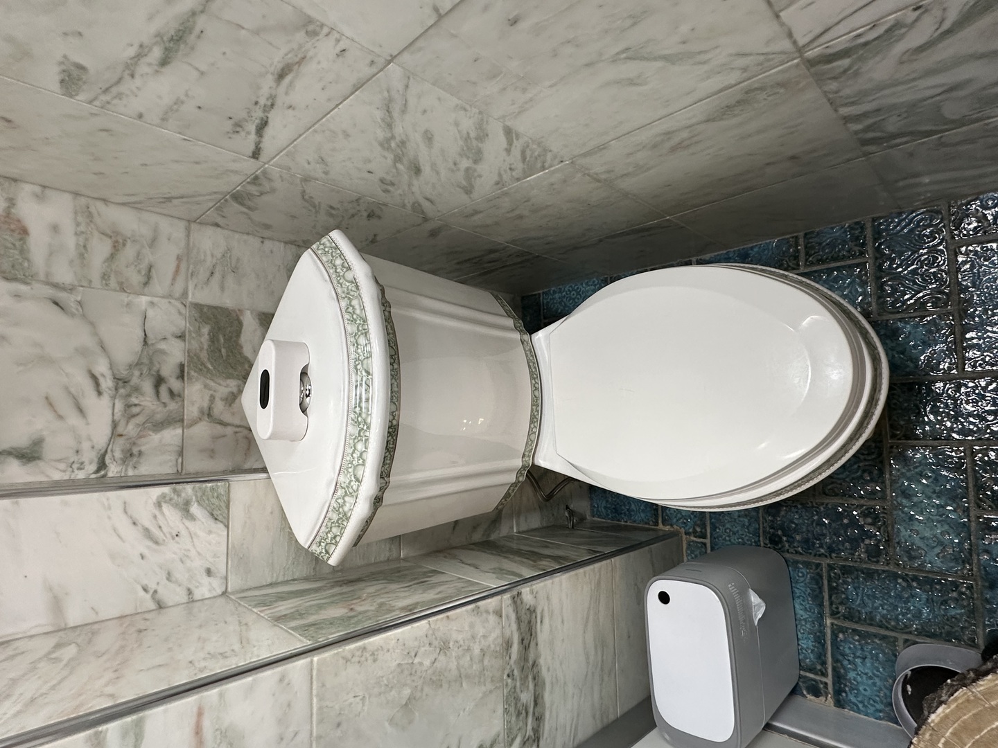 3515 Union Avenue Steger, IL 60475 - Photo 61 of 65 a bathroom with a toilet and a sink