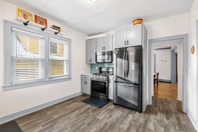 $2,100 | 48 Fuller Avenue Northeast, Grand Rapids, MI 49503