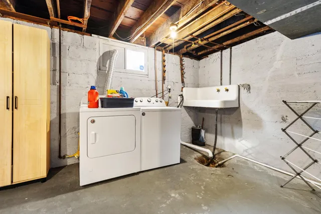 $2,100 | 48 Fuller Avenue Northeast, Grand Rapids, MI 49503