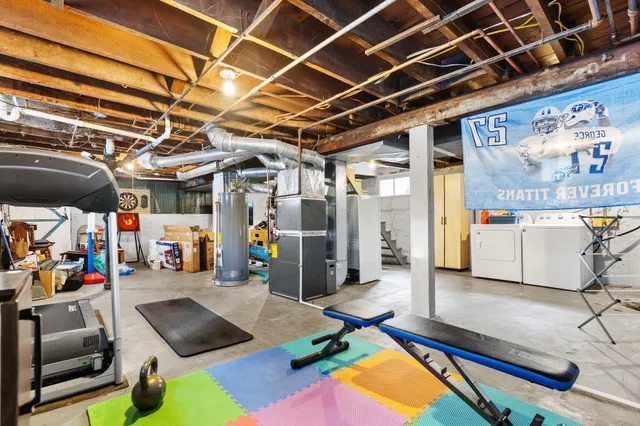 $2,100 | 48 Fuller Avenue Northeast, Grand Rapids, MI 49503