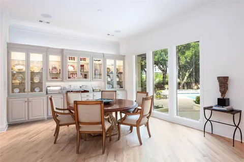 $3,995,000 | 2 Manzano Circle, Dallas, TX 75230