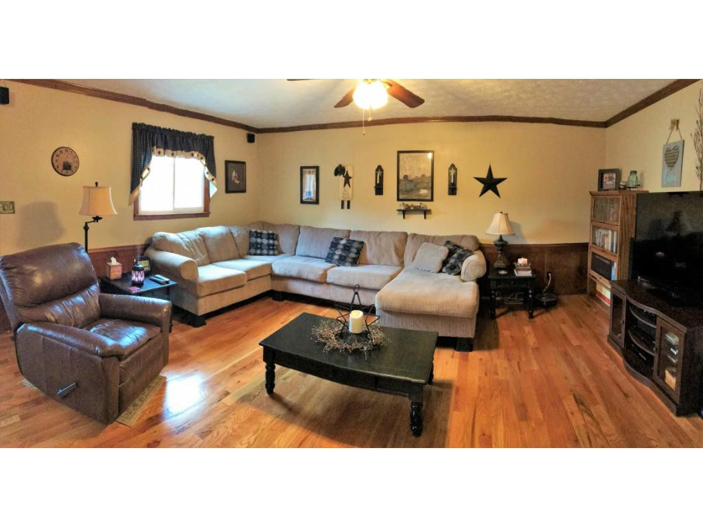 1817 Fairoaks Road Kingsport, TN 37664 - Photo 14 of 31 Large Den